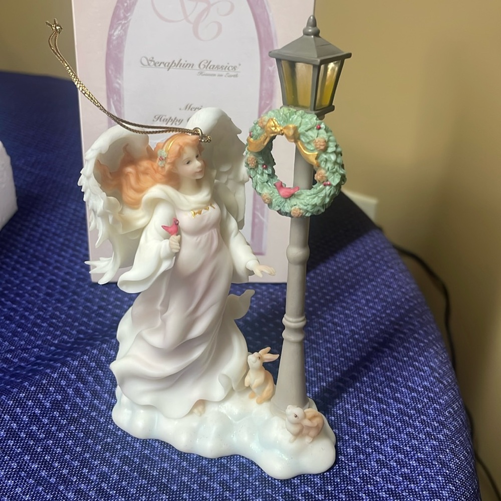 Seraphim Classics Meri “Happy Christmas ” 78582 Christmas Ornament 2005